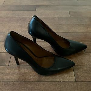 Coach heels size 8.5 black perfect condition